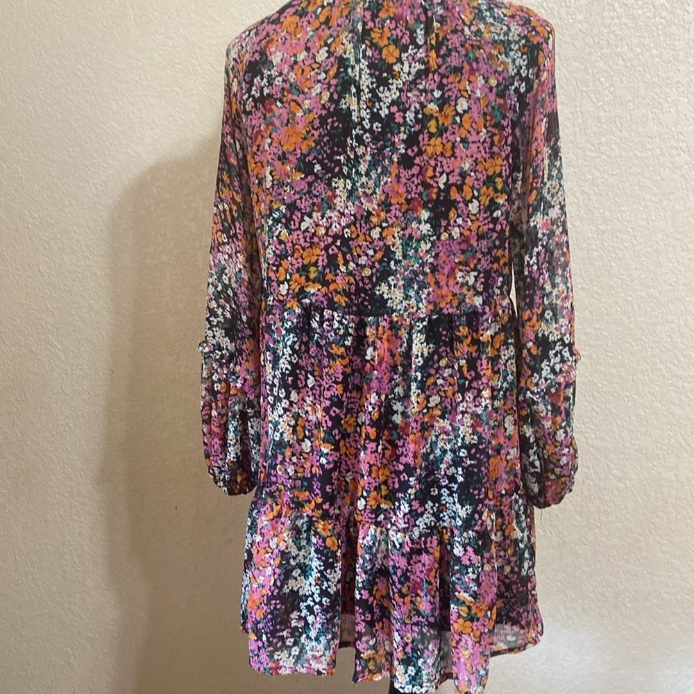 VINCE CAMUTO DRESS - Picture 6 of 7